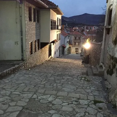 Old Town Apartment *