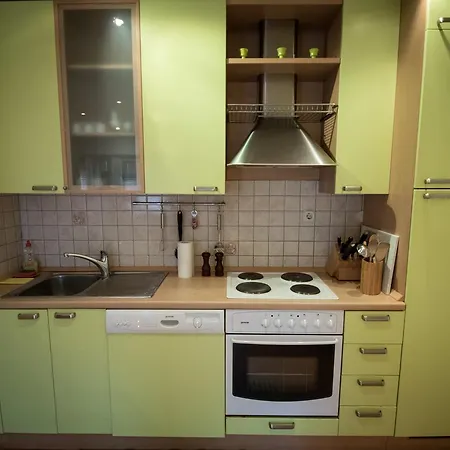 Old Town Apartment *
